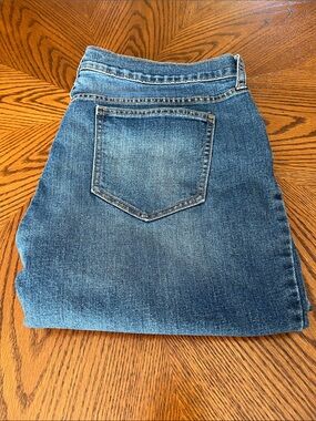 Old Navy Sweetheart Distressed Blue Straight Leg Jeans Size 16